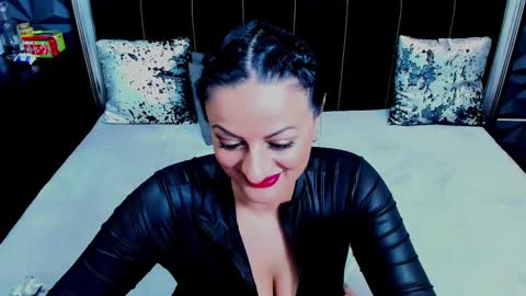 Snapshot of selena_vixen chatting on 28, 2, 2025 Selene online show from 28, 2, 2025