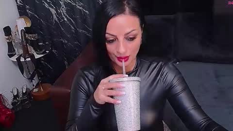 Selene online show from 14, 2, 2026