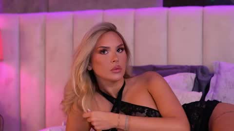 Selena online show from 18, 4, 2026