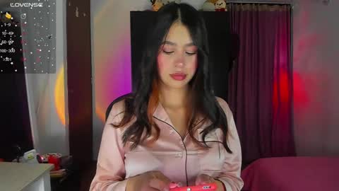 Snapshot of selene_e chatting on 1, 3, 2025 Karol. online show from 1, 3, 2025