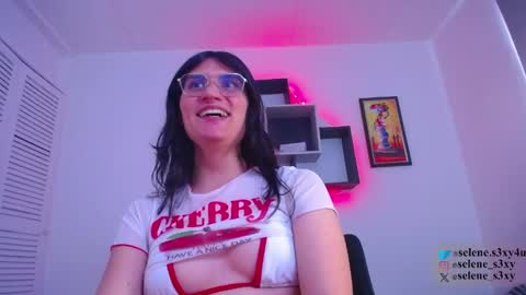 Snapshot of selene_s3xy chatting on 8, 4, 2026 selene_s3xy online show from 8, 4, 2026