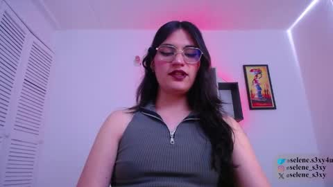 Snapshot of selene_s3xy chatting on 22, 4, 2026 selene_s3xy online show from 22, 4, 2026