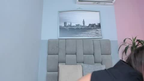 Selene online show from 4, 4, 2026