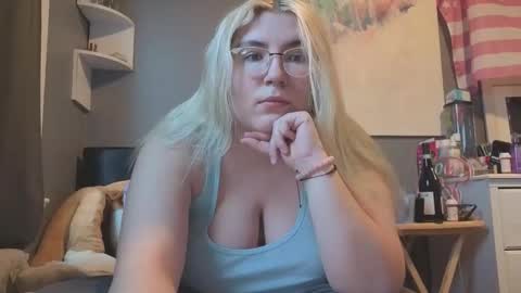 Selene online show from 2, 4, 2026