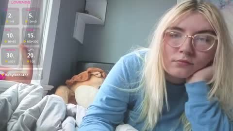 Snapshot of selenebaby chatting on 19, 4, 2026 Selene online show from 19, 4, 2026