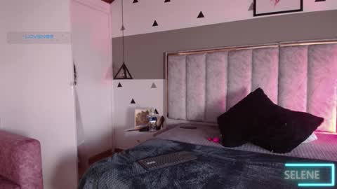 Selene online show from 25, 9, 2025