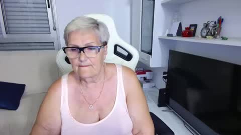 Selenna online show from 11, 5, 2026