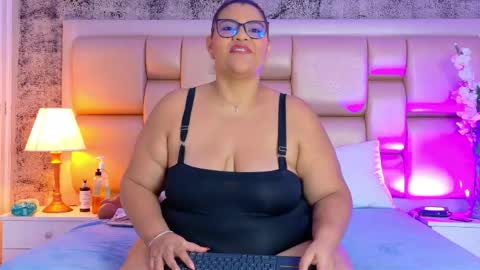 Selenna Cooper online show from 19, 4, 2026