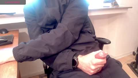 Snapshot of selfsuckermbb chatting on 20, 5, 2026 selfsuckermbb online show from 20, 5, 2026