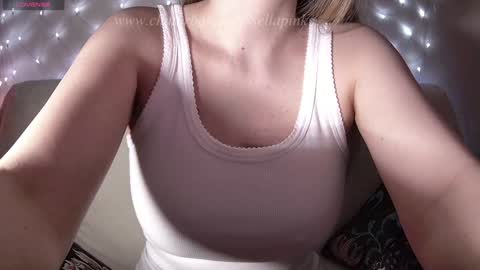 My name is Sella and im Bisexual online show from 27, 1, 2025