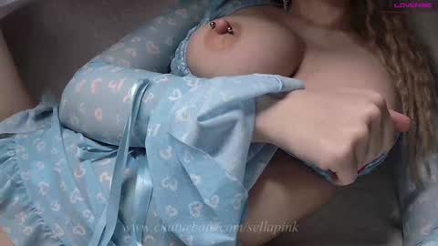 My name is Sella and im Bisexual online show from 5, 2, 2025