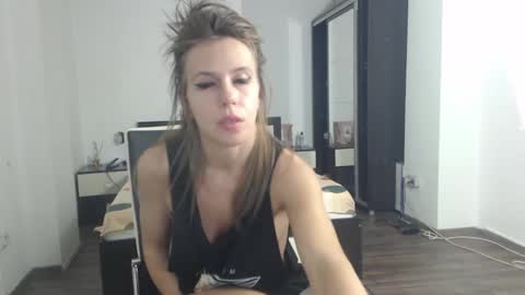 Snapshot of sellena_angels chatting on 17, 1, 2025 sellena_angels online show from 17, 1, 2025