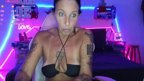 Selvaggia Del Caribe online show from 7, 1, 2025