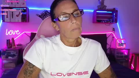 Selvaggia Del Caribe online show from 10, 1, 2025
