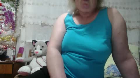 Snapshot of seniorita333 chatting on 9, 12, 2024 Lenna online show from 9, 12, 2024