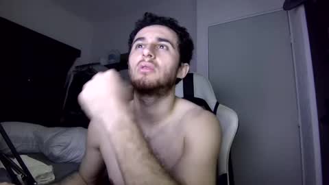 Snapshot of senitzzu chatting on 29, 12, 2024 PAJACONTROL online show from 29, 12, 2024