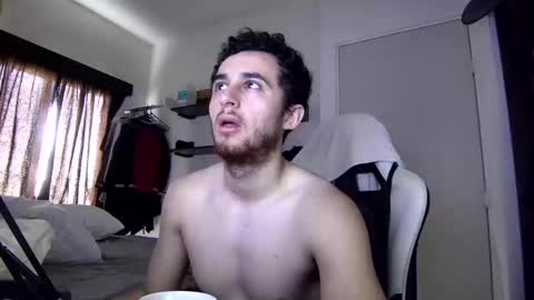 Snapshot of senitzzu chatting on 29, 12, 2024 PAJACONTROL online show from 29, 12, 2024