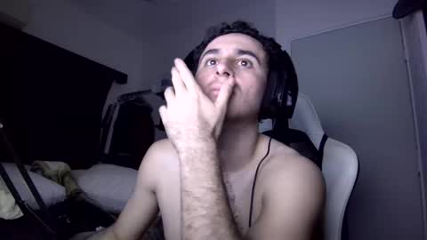 Snapshot of senitzzu chatting on 1, 1, 2025 PAJACONTROL online show from 1, 1, 2025