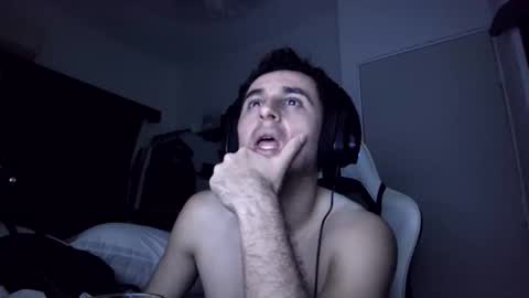 Snapshot of senitzzu chatting on 2, 1, 2025 PAJACONTROL online show from 2, 1, 2025