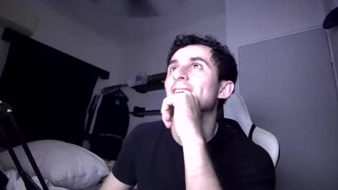 Snapshot of senitzzu chatting on 3, 1, 2025 PAJACONTROL online show from 3, 1, 2025