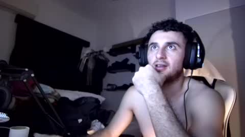 Snapshot of senitzzu chatting on 6, 2, 2025 PAJACONTROL online show from 6, 2, 2025