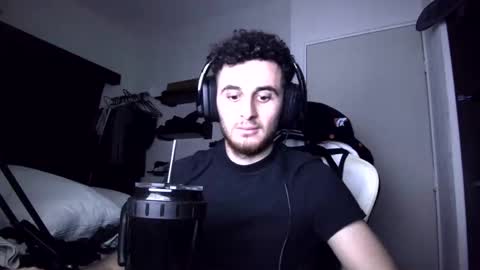 Snapshot of senitzzu chatting on 12, 2, 2025 PAJACONTROL online show from 12, 2, 2025