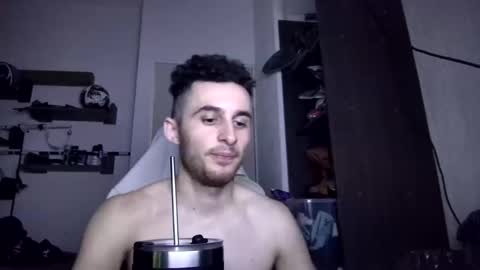 Snapshot of senitzzu chatting on 16, 10, 2025 PAJACONTROL online show from 16, 10, 2025