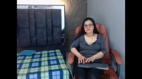 sennamars202cl online show from 21, 9, 2025