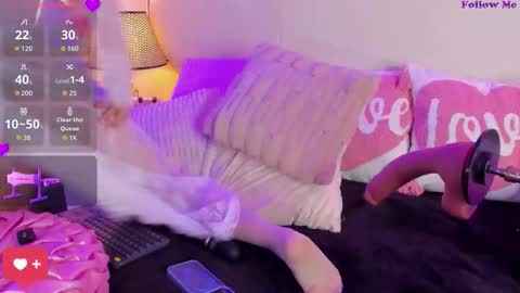 Sennia online show from 23, 10, 2025