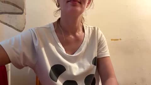 Snapshot of sennya_hayes chatting on 5, 10, 2025 Sennya online show from 5, 10, 2025