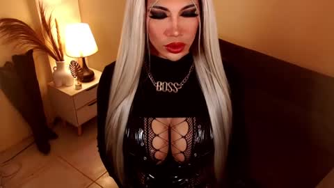 unstappable queen kate online show from 10, 2, 2025