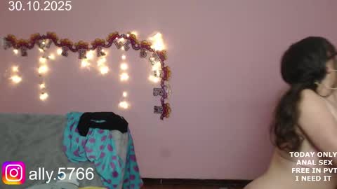 Snapshot of senshiboy666 chatting on 31, 10, 2025 Your Boys online show from 31, 10, 2025