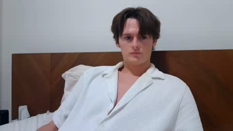 Snapshot of sensualalien chatting on 29, 6, 2026 Cam online show from 29, 6, 2026