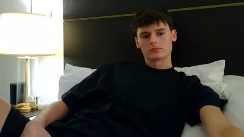 Snapshot of sensualalien chatting on 1, 8, 2026 Cam online show from 1, 8, 2026