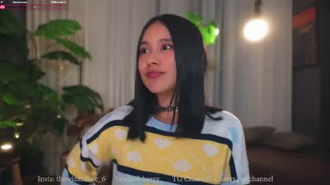 Maria- OF sensual bee online show from 15, 11, 2025