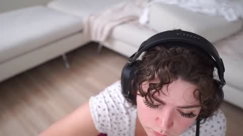 SeraReads online show from 17, 9, 2025