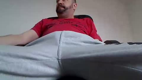 Snapshot of serato80 chatting on 6, 10, 2025 serato online show from 6, 10, 2025