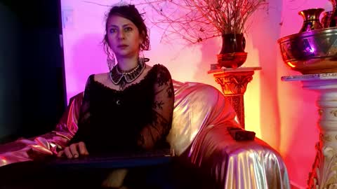 Snapshot of serena_nyx chatting on 12, 10, 2025 Serena My schedule is from 1030pm to 430am Colombian hour online show from 12, 10, 2025