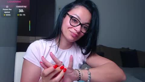 Snapshot of serenesophi chatting on 4, 6, 2026 SereneSophi online show from 4, 6, 2026