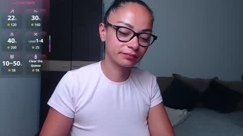 Snapshot of serenesophi chatting on 5, 7, 2026 SereneSophi online show from 5, 7, 2026