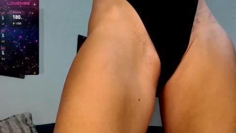Snapshot of serenexxmilf chatting on 8, 12, 2024 serenexx your MILF online show from 8, 12, 2024