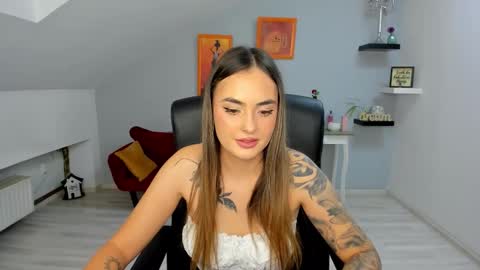 serenlys online show from 8, 11, 2025