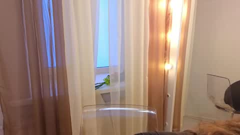 Hey Guys and Girls non-binary personalities  Im Sereta online show from 18, 2, 2025