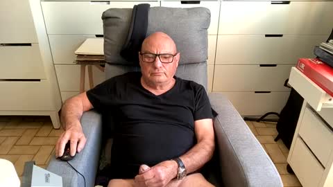 serge8413 online show from 3, 1, 2025