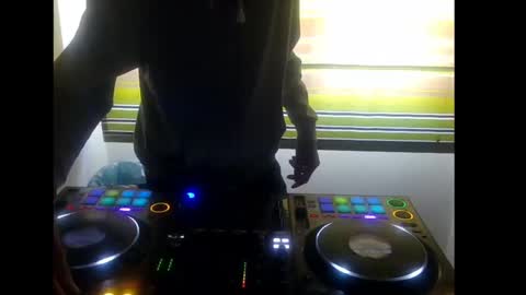 Snapshot of sergioespmad chatting on 8, 2, 2025 Dj Notorious aka bionik hand online show from 8, 2, 2025