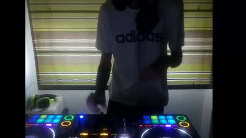 Snapshot of sergioespmad chatting on 16, 9, 2025 Dj Notorious aka bionik hand online show from 16, 9, 2025