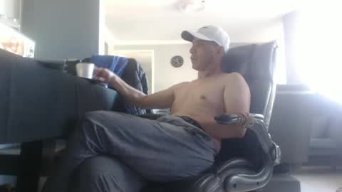 hetero serio discreto online show from 14, 1, 2025