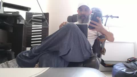 hetero serio discreto online show from 6, 10, 2025