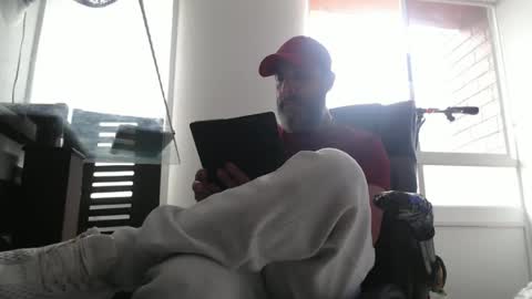 hetero serio discreto online show from 10, 1, 2026