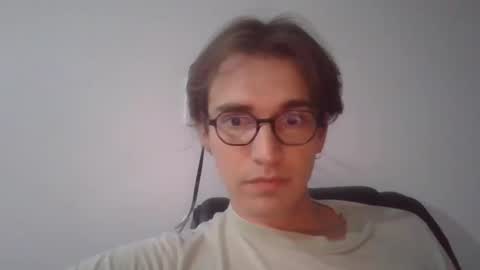 Snapshot of servandomier chatting on 30, 4, 2026 mier online show from 30, 4, 2026
